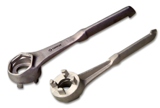 Manual drum wrench
